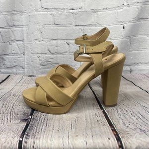 Delicious | Platform Shoes NWT